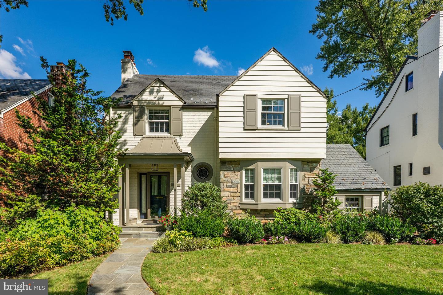 4337 VERPLANCK PL NW, WASHINGTON, District Of Columbia 20016, 3 Bedrooms Bedrooms, ,3 BathroomsBathrooms,Residential,For sale,4337 VERPLANCK PL NW,DCDC2217580 MLS # DCDC2217580