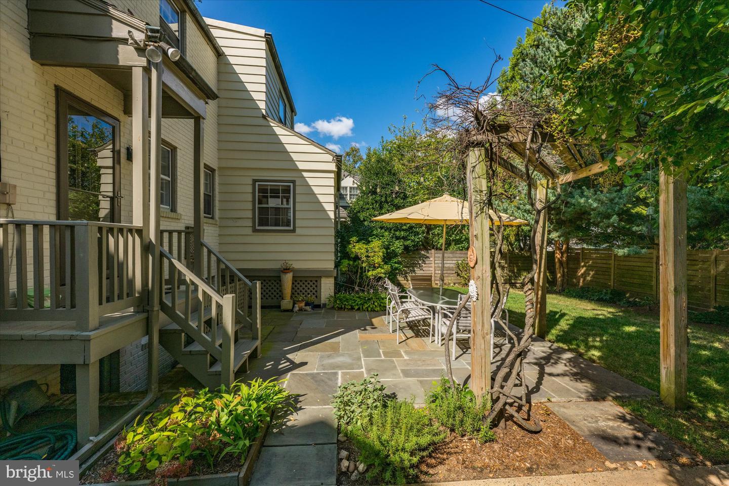 4337 VERPLANCK PL NW, WASHINGTON, District Of Columbia 20016, 3 Bedrooms Bedrooms, ,3 BathroomsBathrooms,Residential,For sale,4337 VERPLANCK PL NW,DCDC2217580 MLS # DCDC2217580