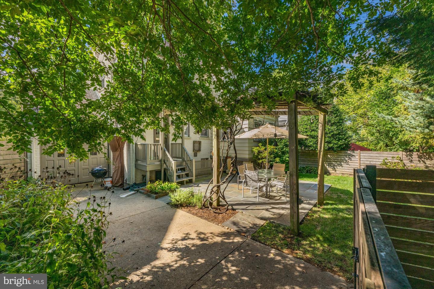 4337 VERPLANCK PL NW, WASHINGTON, District Of Columbia 20016, 3 Bedrooms Bedrooms, ,3 BathroomsBathrooms,Residential,For sale,4337 VERPLANCK PL NW,DCDC2217580 MLS # DCDC2217580