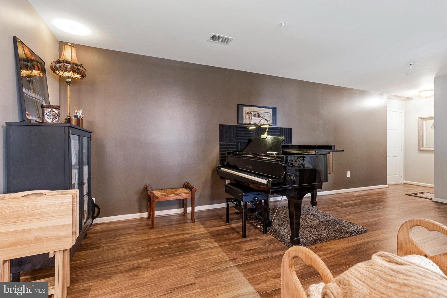 7525-C SNOWPEA CT #87, ALEXANDRIA, Virginia 22306, 2 Bedrooms Bedrooms, ,2 BathroomsBathrooms,Residential,For sale,7525-C SNOWPEA CT #87,VAFX2264450 MLS # VAFX2264450