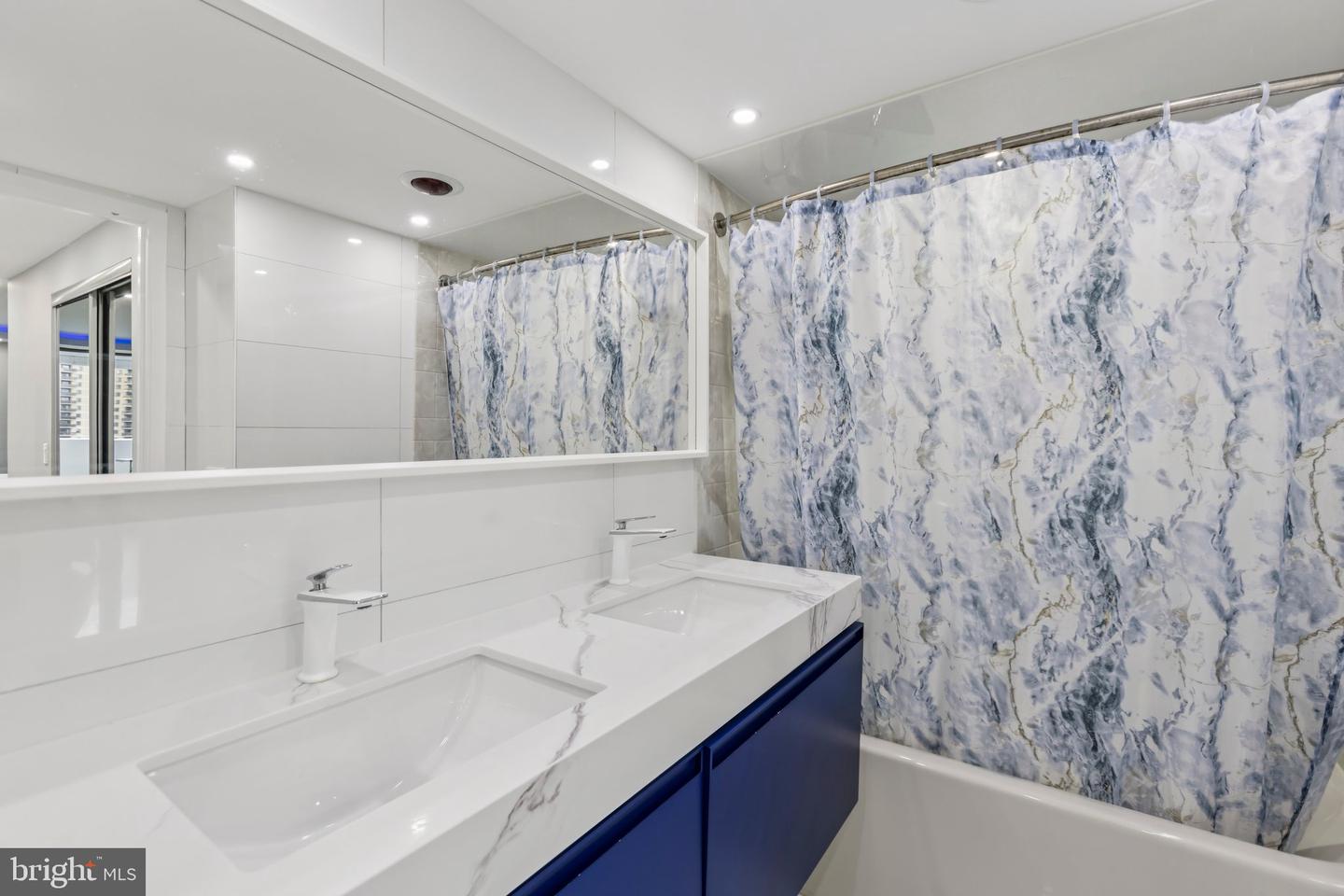 6101 EDSALL RD #1502, ALEXANDRIA, Virginia 22304, 2 Bedrooms Bedrooms, ,2 BathroomsBathrooms,Residential,For sale,6101 EDSALL RD #1502,VAAX2049224 MLS # VAAX2049224
