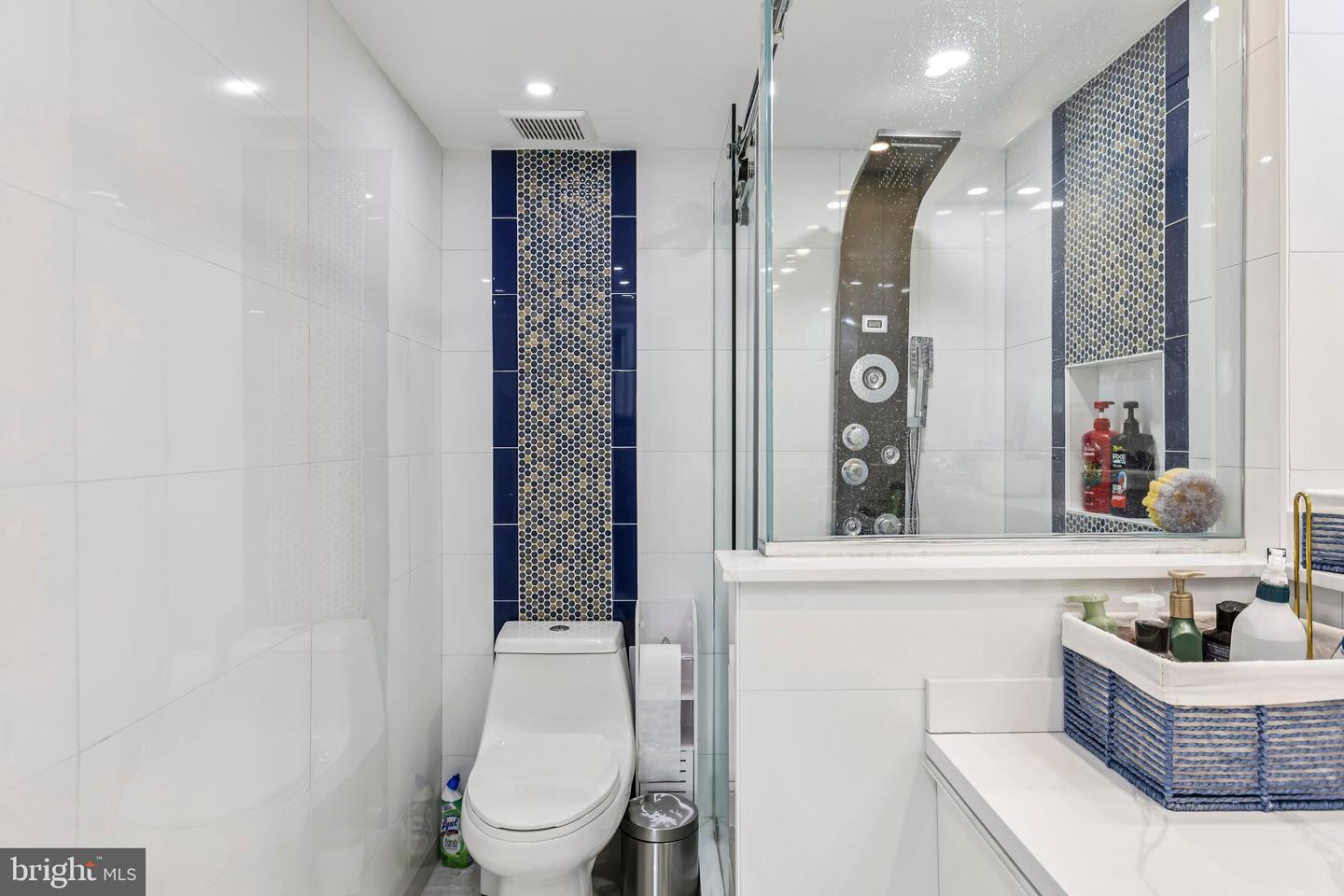6101 EDSALL RD #1502, ALEXANDRIA, Virginia 22304, 2 Bedrooms Bedrooms, ,2 BathroomsBathrooms,Residential,For sale,6101 EDSALL RD #1502,VAAX2049224 MLS # VAAX2049224
