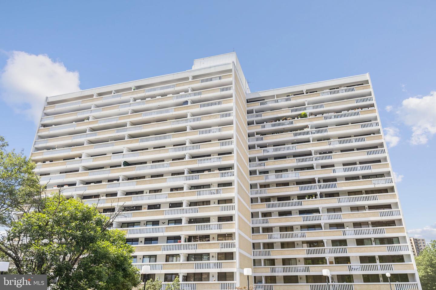 6101 EDSALL RD #1502, ALEXANDRIA, Virginia 22304, 2 Bedrooms Bedrooms, ,2 BathroomsBathrooms,Residential,For sale,6101 EDSALL RD #1502,VAAX2049224 MLS # VAAX2049224