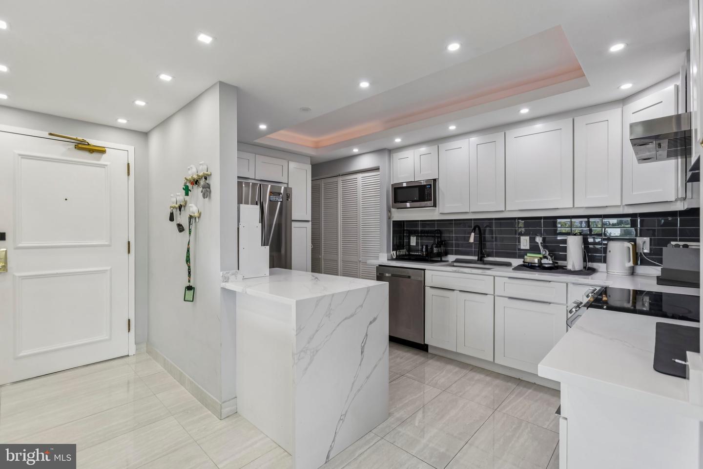 6101 EDSALL RD #1502, ALEXANDRIA, Virginia 22304, 2 Bedrooms Bedrooms, ,2 BathroomsBathrooms,Residential,For sale,6101 EDSALL RD #1502,VAAX2049224 MLS # VAAX2049224