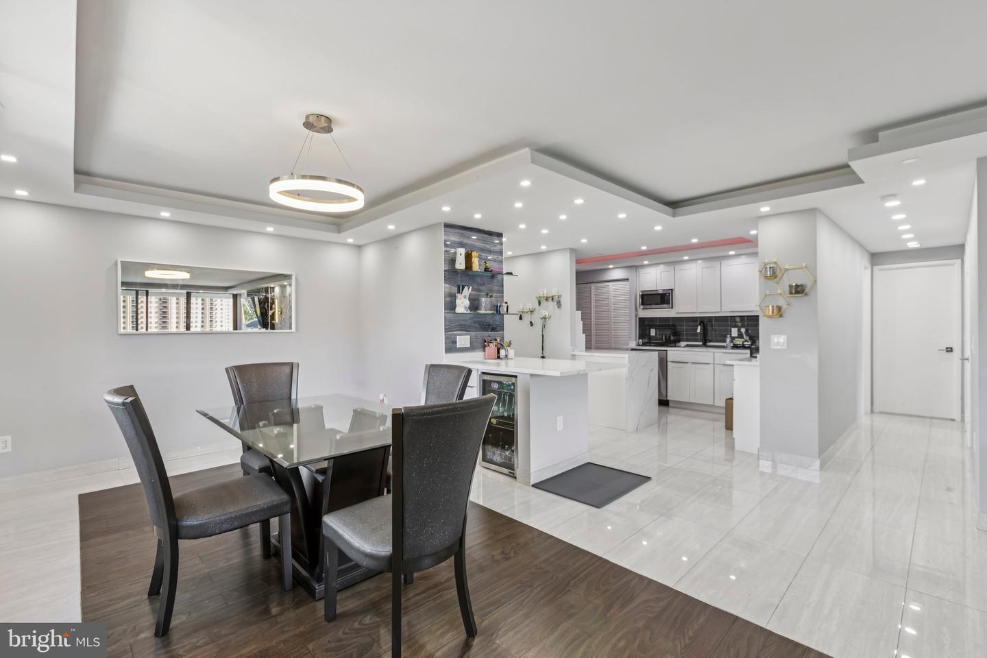 6101 EDSALL RD #1502, ALEXANDRIA, Virginia 22304, 2 Bedrooms Bedrooms, ,2 BathroomsBathrooms,Residential,For sale,6101 EDSALL RD #1502,VAAX2049224 MLS # VAAX2049224