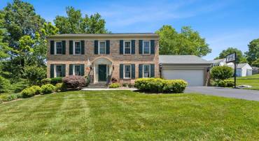 13132 BRADLEY FARM DR, HERNDON, Virginia 20171, 4 Bedrooms Bedrooms, 1 Room Rooms,2 BathroomsBathrooms,Residential,For sale,13132 BRADLEY FARM DR,VAFX2264498 MLS # VAFX2264498