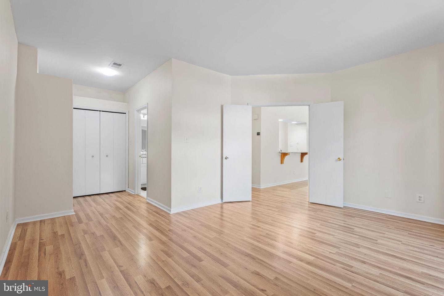 12276 FORT BUFFALO CIR #501, FAIRFAX, Virginia 22033, 1 Bedroom Bedrooms, ,1 BathroomBathrooms,Residential,For sale,12276 FORT BUFFALO CIR #501,VAFX2264710 MLS # VAFX2264710