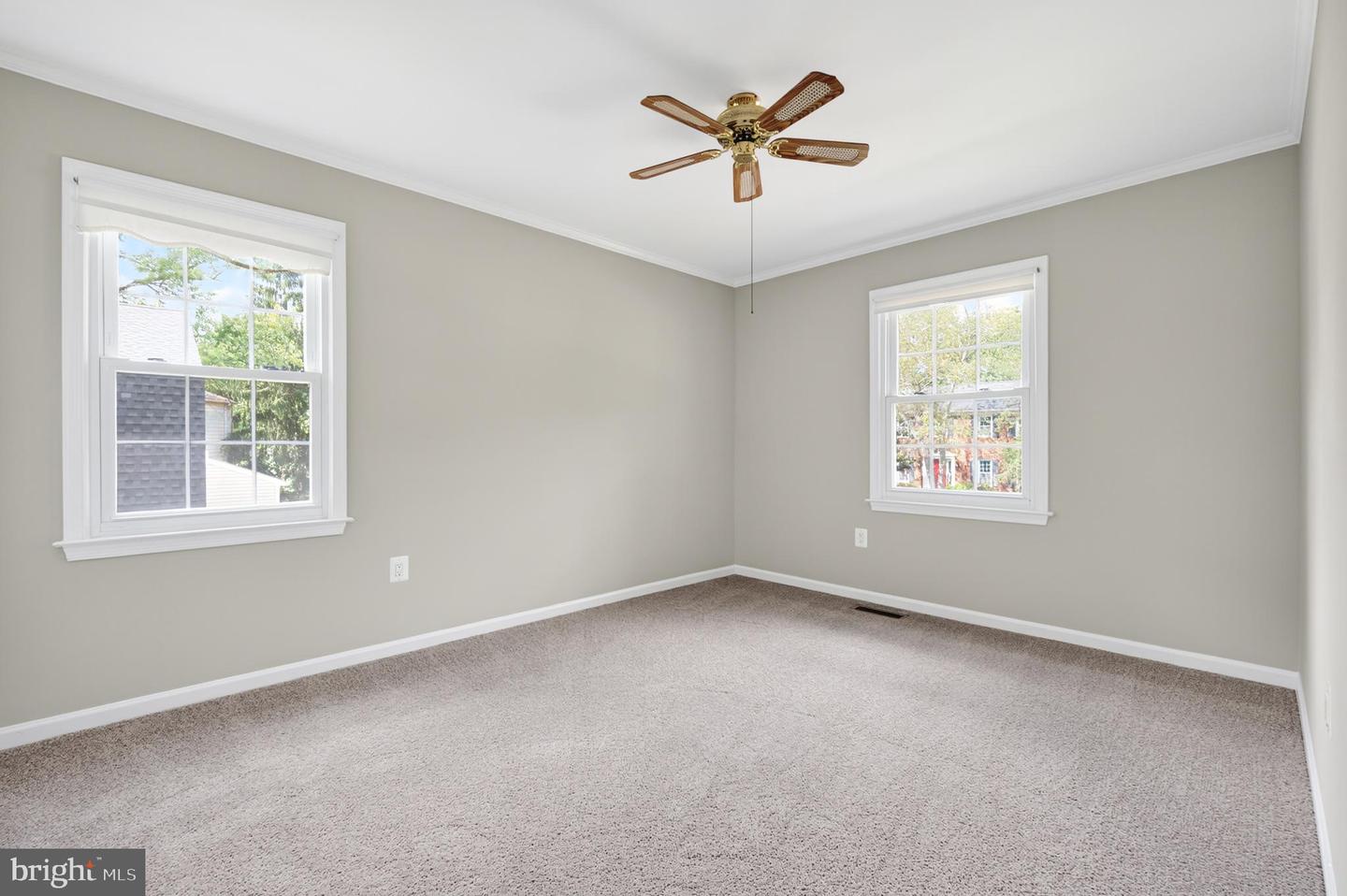 8105 VIOLA ST, SPRINGFIELD, Virginia 22152, 4 Bedrooms Bedrooms, ,2 BathroomsBathrooms,Residential,For sale,8105 VIOLA ST,VAFX2264808 MLS # VAFX2264808