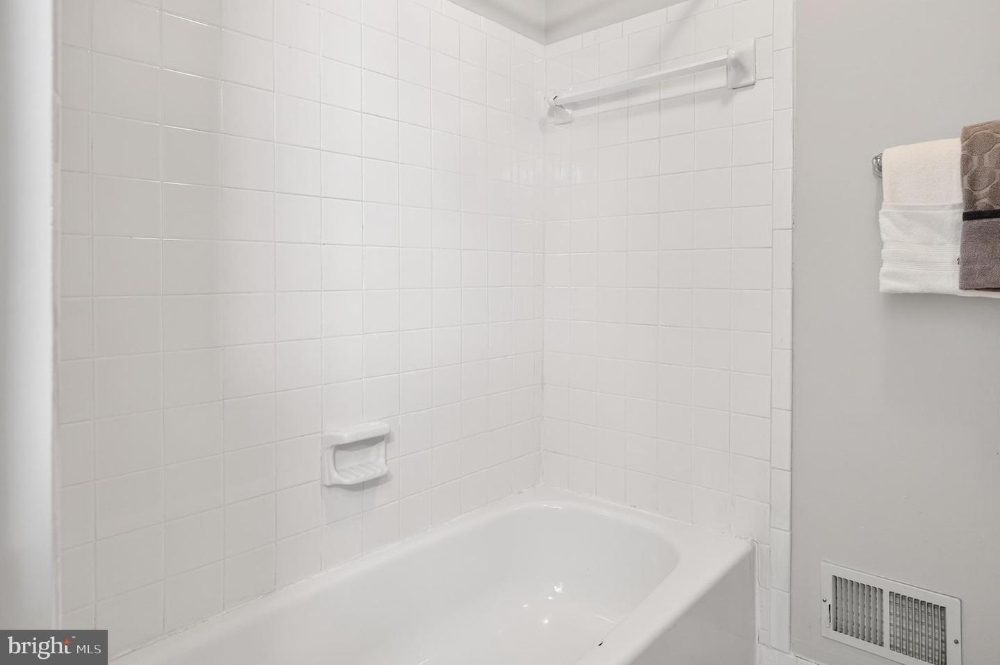 8105 VIOLA ST, SPRINGFIELD, Virginia 22152, 4 Bedrooms Bedrooms, ,2 BathroomsBathrooms,Residential,For sale,8105 VIOLA ST,VAFX2264808 MLS # VAFX2264808
