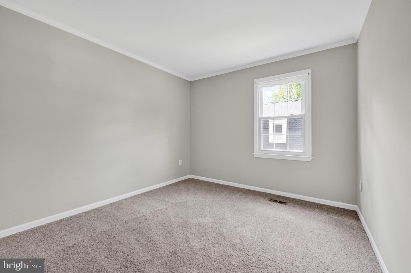 8105 VIOLA ST, SPRINGFIELD, Virginia 22152, 4 Bedrooms Bedrooms, ,2 BathroomsBathrooms,Residential,For sale,8105 VIOLA ST,VAFX2264808 MLS # VAFX2264808