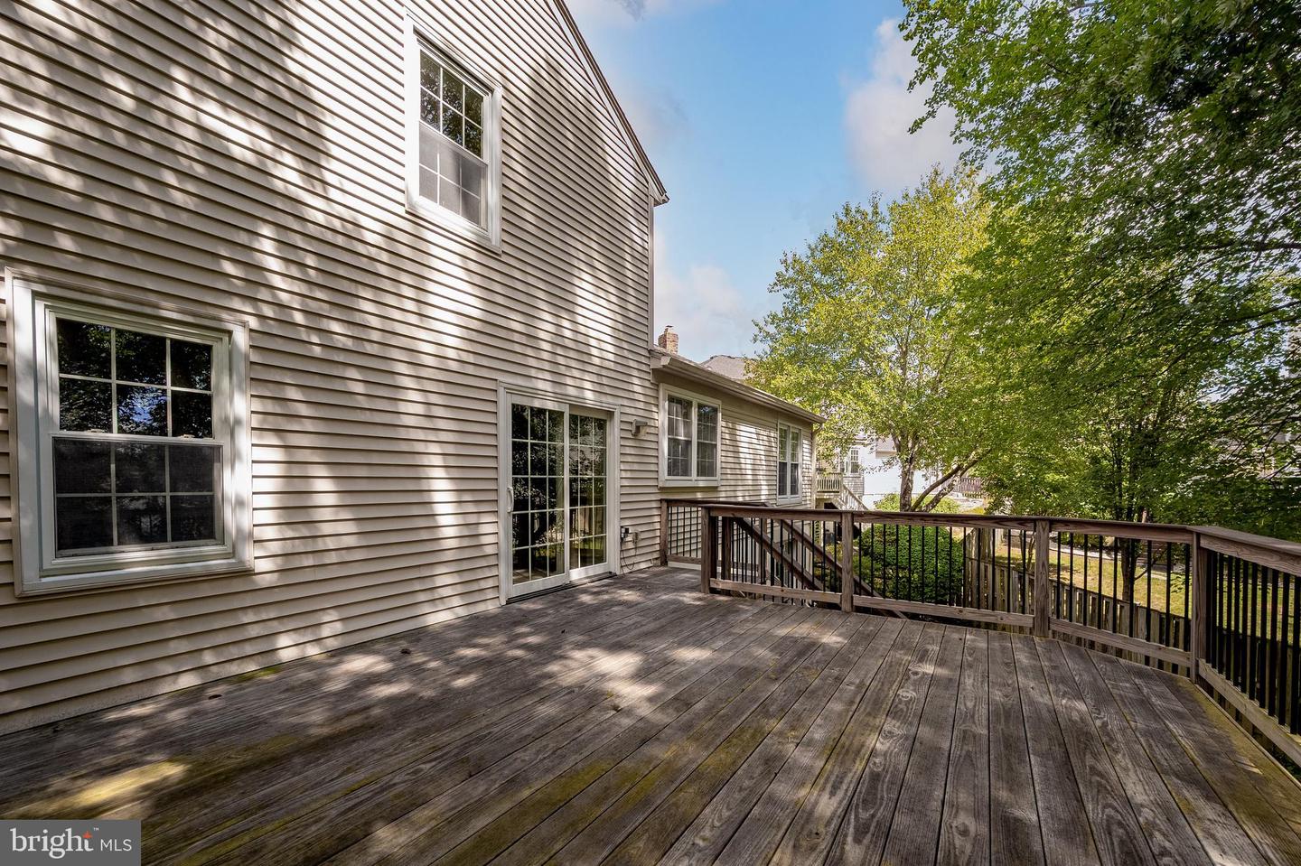 8105 VIOLA ST, SPRINGFIELD, Virginia 22152, 4 Bedrooms Bedrooms, ,2 BathroomsBathrooms,Residential,For sale,8105 VIOLA ST,VAFX2264808 MLS # VAFX2264808