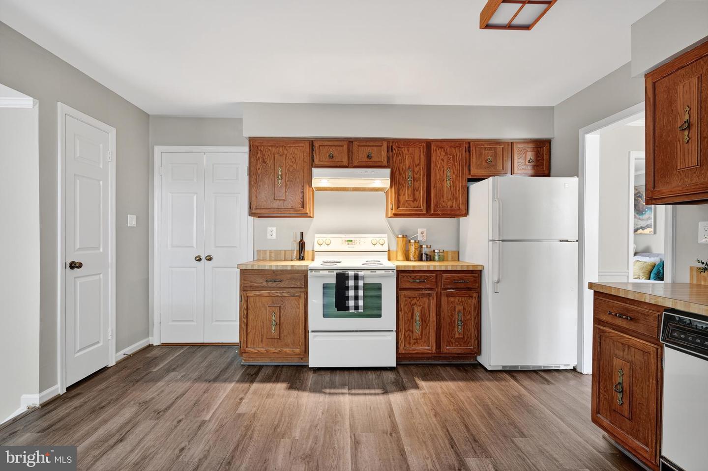 8105 VIOLA ST, SPRINGFIELD, Virginia 22152, 4 Bedrooms Bedrooms, ,2 BathroomsBathrooms,Residential,For sale,8105 VIOLA ST,VAFX2264808 MLS # VAFX2264808