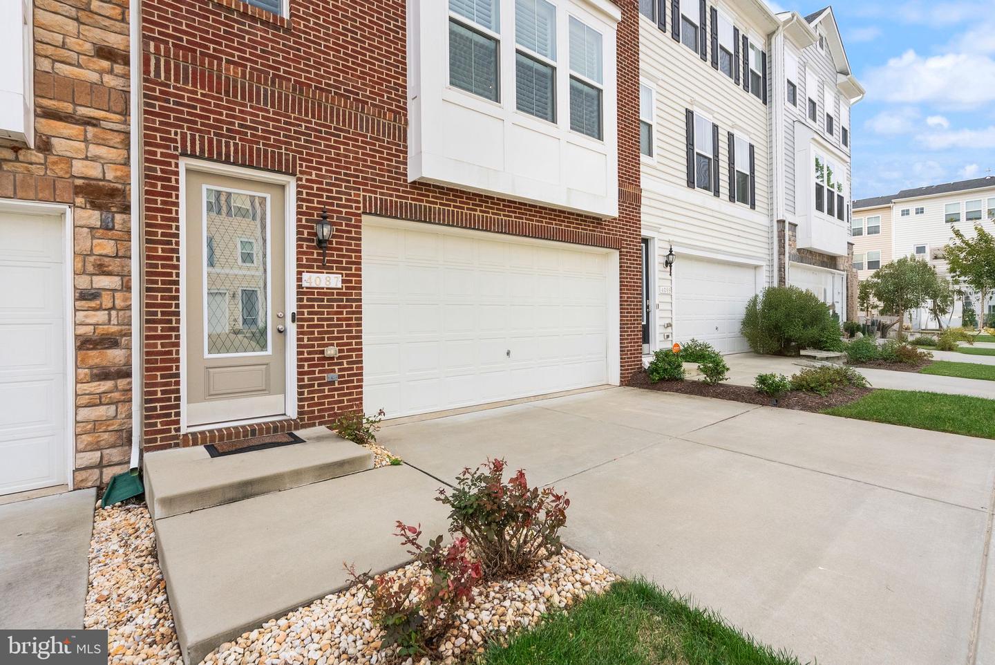 4087 ELIZABETH REED WAY, WOODBRIDGE, Virginia 22192, 3 Bedrooms Bedrooms, ,3 BathroomsBathrooms,Residential,For sale,4087 ELIZABETH REED WAY,VAPW2103312 MLS # VAPW2103312