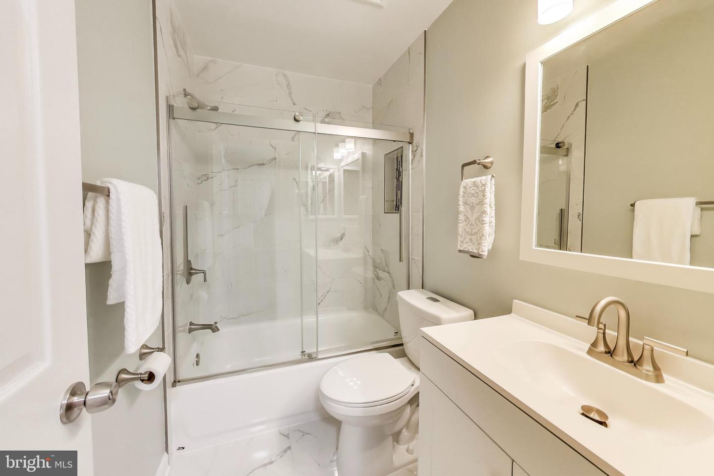 6027 KERRWOOD ST, BURKE, Virginia 22015, 3 Bedrooms Bedrooms, ,2 BathroomsBathrooms,Residential,For sale,6027 KERRWOOD ST,VAFX2265196 MLS # VAFX2265196