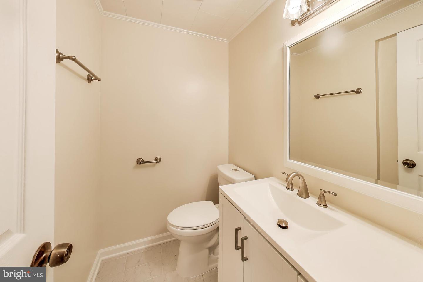 6027 KERRWOOD ST, BURKE, Virginia 22015, 3 Bedrooms Bedrooms, ,2 BathroomsBathrooms,Residential,For sale,6027 KERRWOOD ST,VAFX2265196 MLS # VAFX2265196