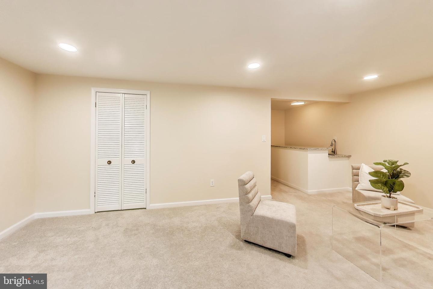 6027 KERRWOOD ST, BURKE, Virginia 22015, 3 Bedrooms Bedrooms, ,2 BathroomsBathrooms,Residential,For sale,6027 KERRWOOD ST,VAFX2265196 MLS # VAFX2265196