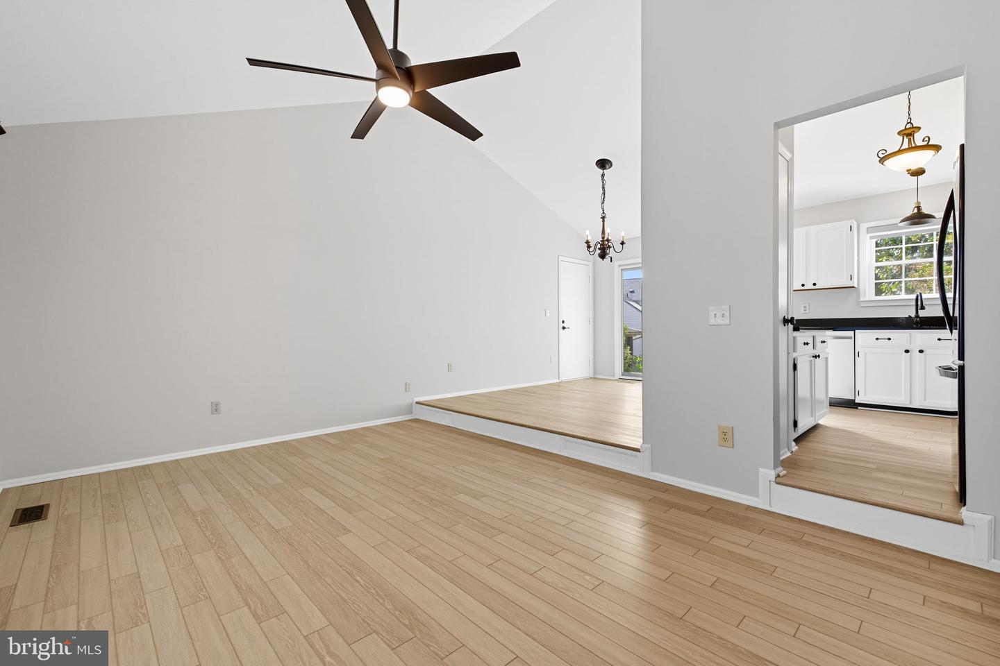 13 BRAXTON DR, STERLING, Virginia 20165, 3 Bedrooms Bedrooms, ,2 BathroomsBathrooms,Residential,For sale,13 BRAXTON DR,VALO2106262 MLS # VALO2106262