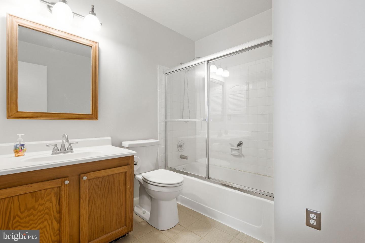 13 BRAXTON DR, STERLING, Virginia 20165, 3 Bedrooms Bedrooms, ,2 BathroomsBathrooms,Residential,For sale,13 BRAXTON DR,VALO2106262 MLS # VALO2106262