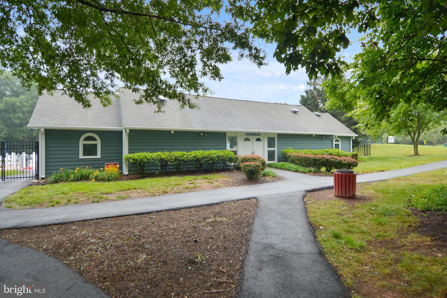 13 BRAXTON DR, STERLING, Virginia 20165, 3 Bedrooms Bedrooms, ,2 BathroomsBathrooms,Residential,For sale,13 BRAXTON DR,VALO2106262 MLS # VALO2106262