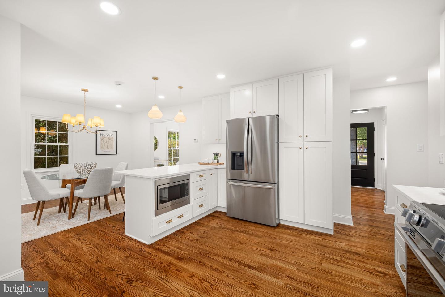 8415 RIVERSIDE RD, ALEXANDRIA, Virginia 22308, 4 Bedrooms Bedrooms, ,3 BathroomsBathrooms,Residential,For sale,8415 RIVERSIDE RD,VAFX2265348 MLS # VAFX2265348