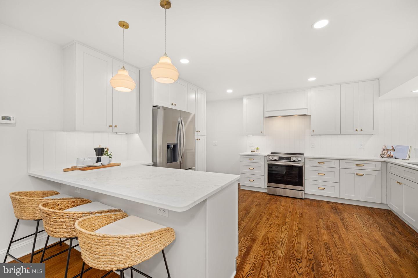 8415 RIVERSIDE RD, ALEXANDRIA, Virginia 22308, 4 Bedrooms Bedrooms, ,3 BathroomsBathrooms,Residential,For sale,8415 RIVERSIDE RD,VAFX2265348 MLS # VAFX2265348