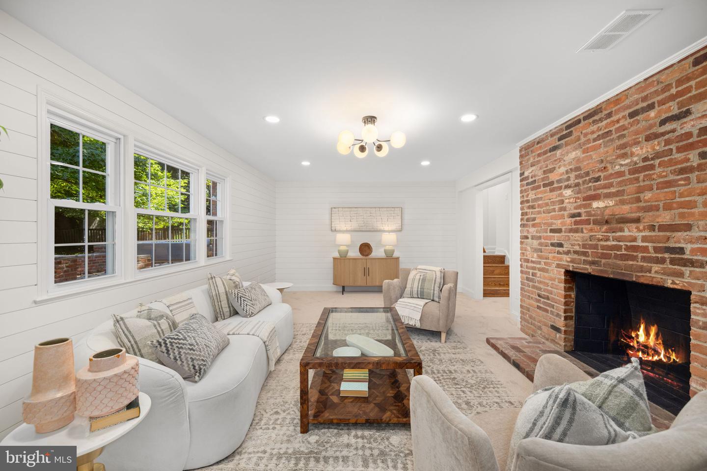 8415 RIVERSIDE RD, ALEXANDRIA, Virginia 22308, 4 Bedrooms Bedrooms, ,3 BathroomsBathrooms,Residential,For sale,8415 RIVERSIDE RD,VAFX2265348 MLS # VAFX2265348