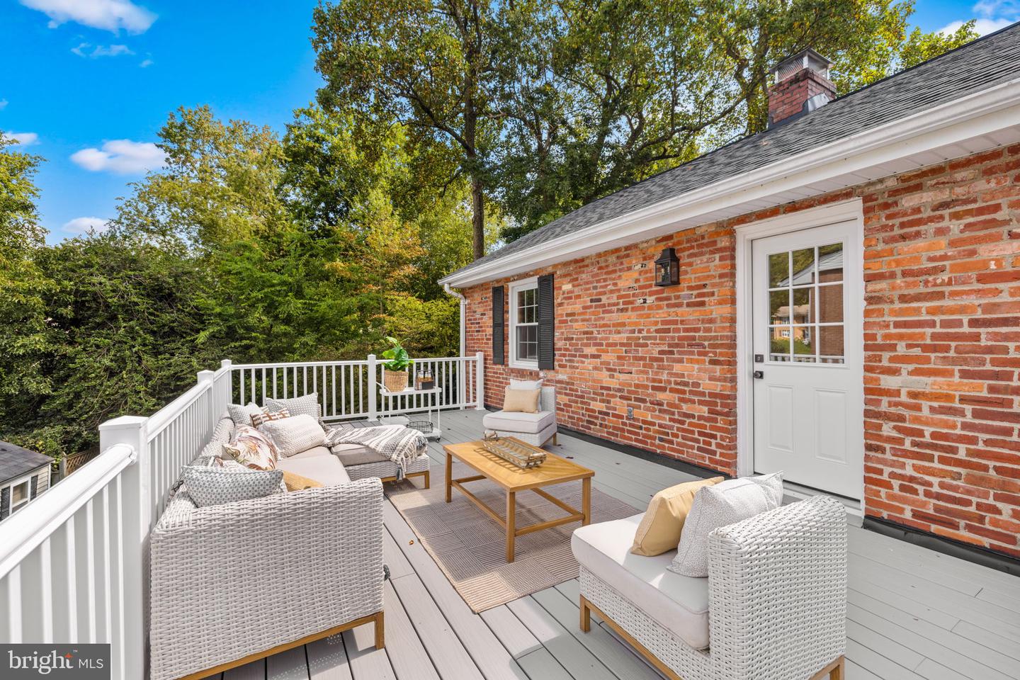 8415 RIVERSIDE RD, ALEXANDRIA, Virginia 22308, 4 Bedrooms Bedrooms, ,3 BathroomsBathrooms,Residential,For sale,8415 RIVERSIDE RD,VAFX2265348 MLS # VAFX2265348