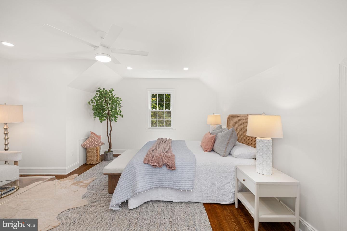 8415 RIVERSIDE RD, ALEXANDRIA, Virginia 22308, 4 Bedrooms Bedrooms, ,3 BathroomsBathrooms,Residential,For sale,8415 RIVERSIDE RD,VAFX2265348 MLS # VAFX2265348