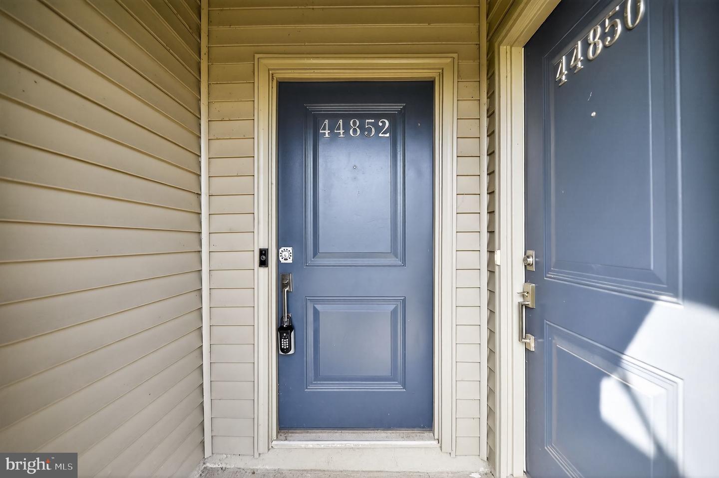 44852 TIVERTON SQ, ASHBURN, Virginia 20147, 3 Bedrooms Bedrooms, ,2 BathroomsBathrooms,Residential,For sale,44852 TIVERTON SQ,VALO2106314 MLS # VALO2106314