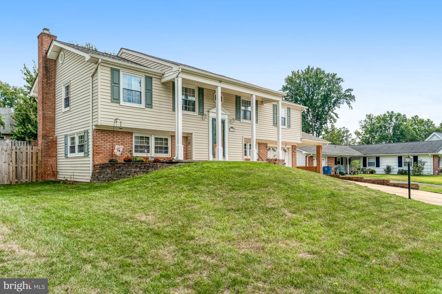 4107 MOUNT ECHO LN, FAIRFAX, Virginia 22033, 4 Bedrooms Bedrooms, ,3 BathroomsBathrooms,Residential,For sale,4107 MOUNT ECHO LN,VAFX2265764 MLS # VAFX2265764