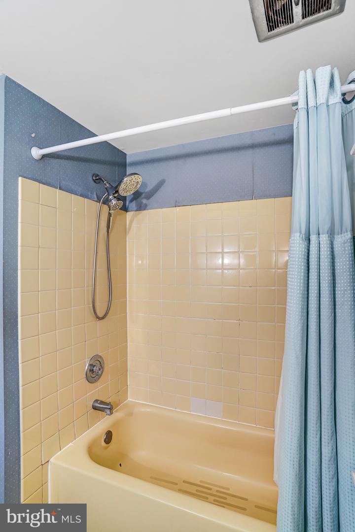 4107 MOUNT ECHO LN, FAIRFAX, Virginia 22033, 4 Bedrooms Bedrooms, ,3 BathroomsBathrooms,Residential,For sale,4107 MOUNT ECHO LN,VAFX2265764 MLS # VAFX2265764
