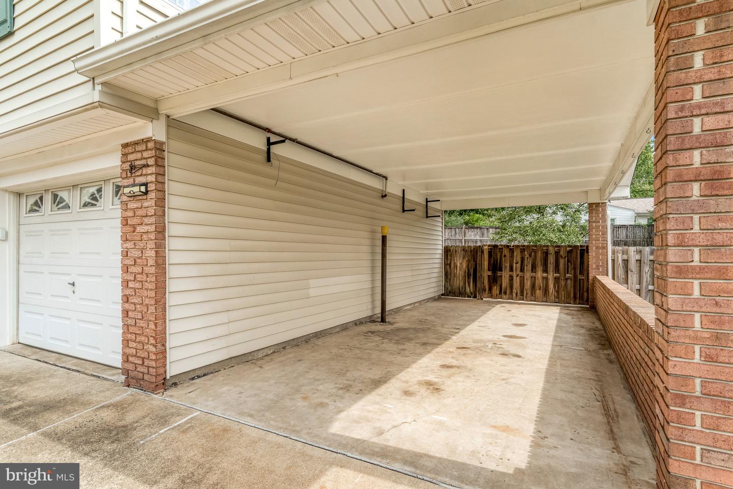 4107 MOUNT ECHO LN, FAIRFAX, Virginia 22033, 4 Bedrooms Bedrooms, ,3 BathroomsBathrooms,Residential,For sale,4107 MOUNT ECHO LN,VAFX2265764 MLS # VAFX2265764