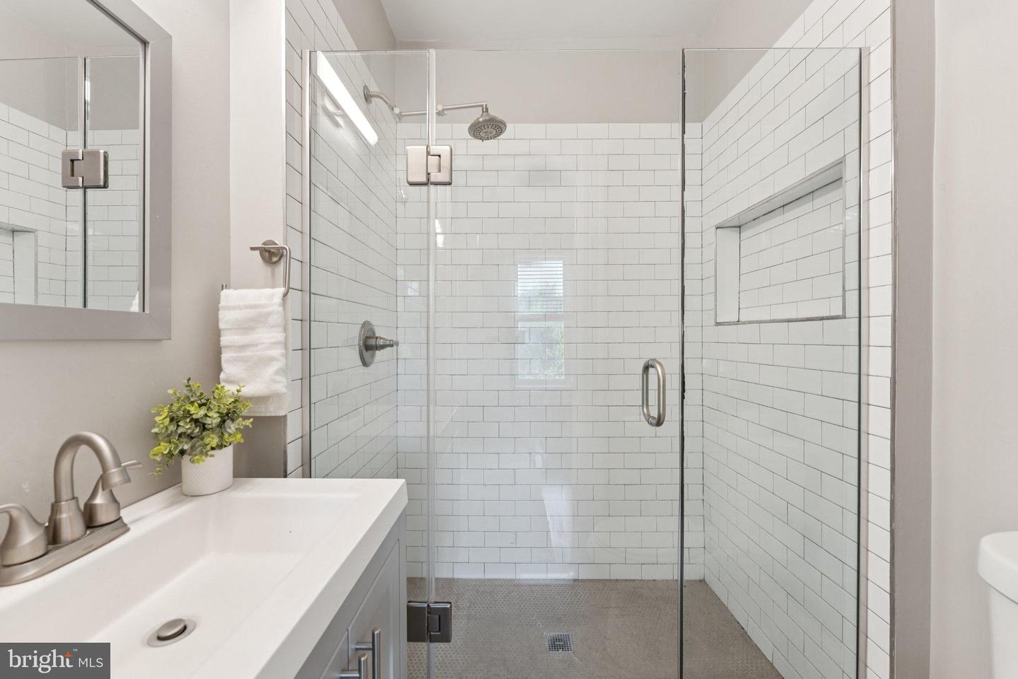 123 U ST NW, WASHINGTON, District Of Columbia 20001, 5 Bedrooms Bedrooms, ,3 BathroomsBathrooms,Residential,For sale,123 U ST NW,DCDC2221244 MLS # DCDC2221244