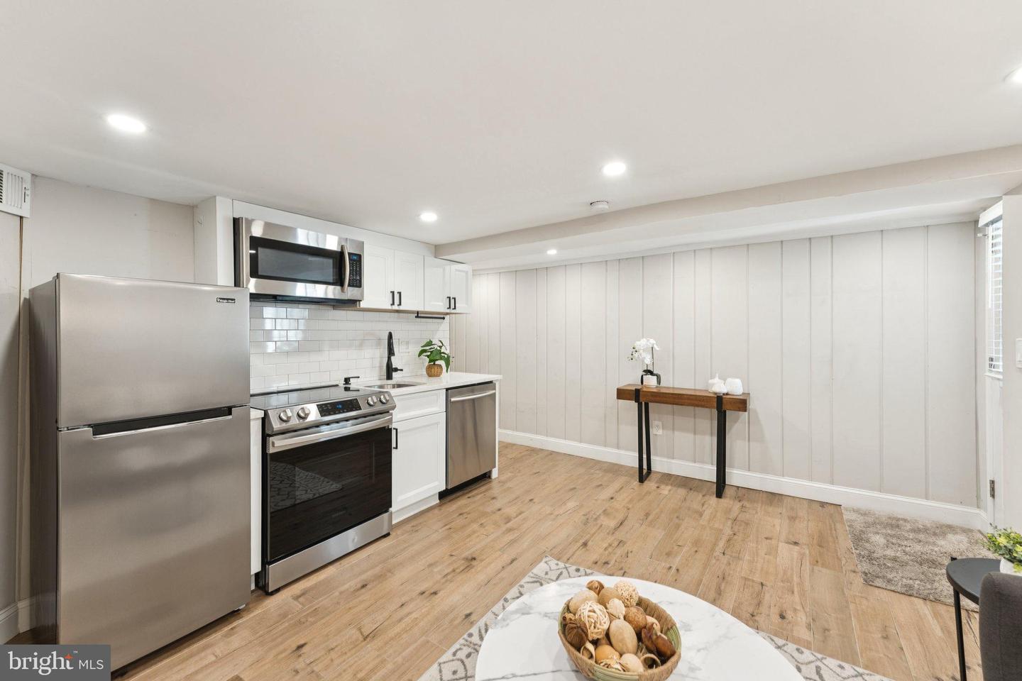 123 U ST NW, WASHINGTON, District Of Columbia 20001, 5 Bedrooms Bedrooms, ,3 BathroomsBathrooms,Residential,For sale,123 U ST NW,DCDC2221244 MLS # DCDC2221244