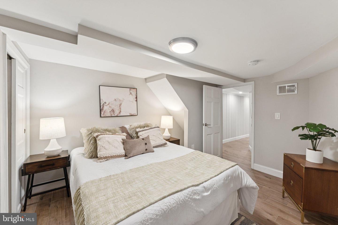 123 U ST NW, WASHINGTON, District Of Columbia 20001, 5 Bedrooms Bedrooms, ,3 BathroomsBathrooms,Residential,For sale,123 U ST NW,DCDC2221244 MLS # DCDC2221244