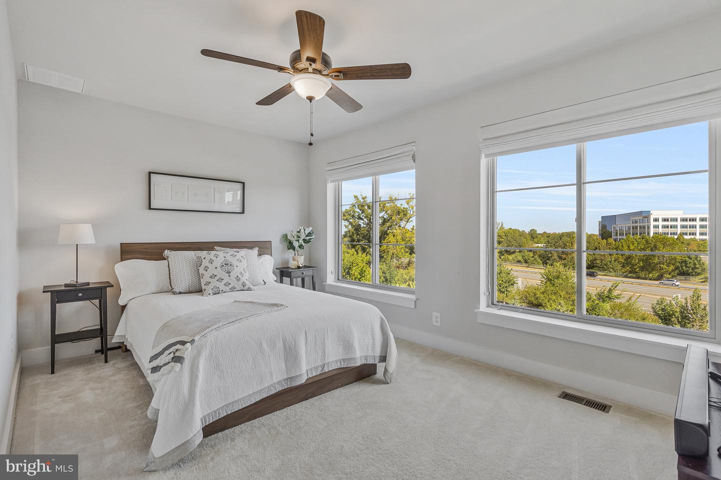 4810 GARDEN VIEW LN, CHANTILLY, Virginia 20151, 3 Bedrooms Bedrooms, ,3 BathroomsBathrooms,Residential,For sale,4810 GARDEN VIEW LN,VAFX2265872 MLS # VAFX2265872
