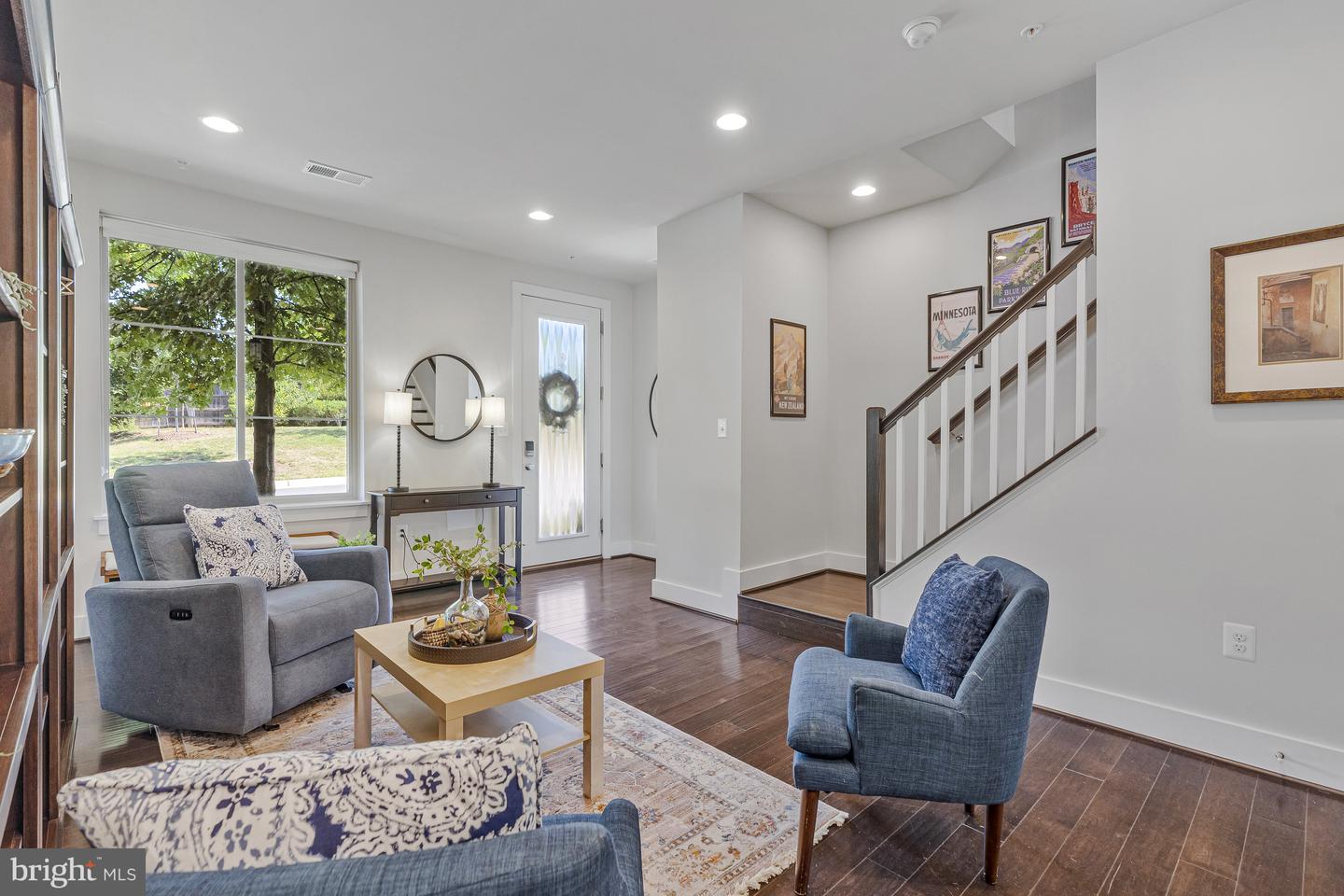 4810 GARDEN VIEW LN, CHANTILLY, Virginia 20151, 3 Bedrooms Bedrooms, ,3 BathroomsBathrooms,Residential,For sale,4810 GARDEN VIEW LN,VAFX2265872 MLS # VAFX2265872