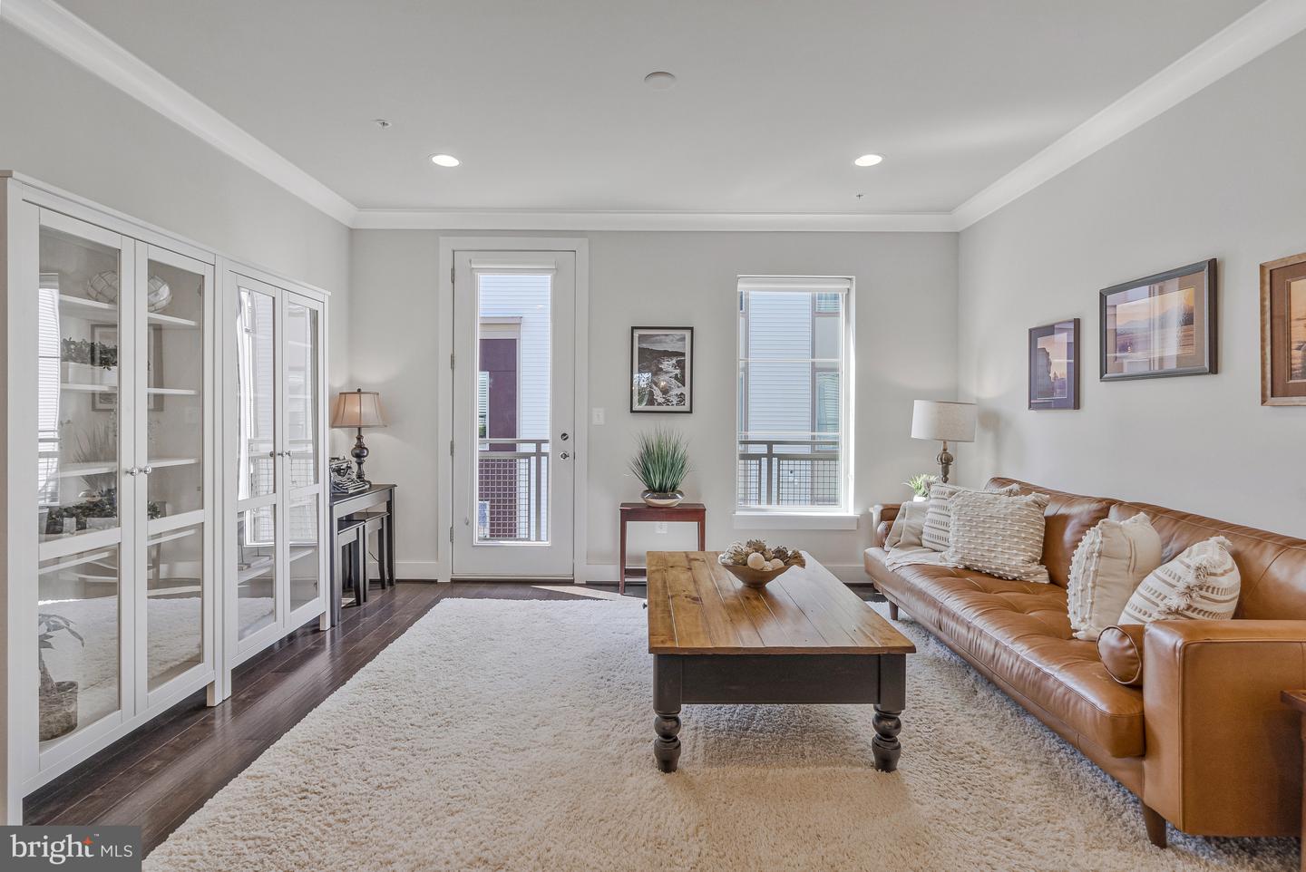 4810 GARDEN VIEW LN, CHANTILLY, Virginia 20151, 3 Bedrooms Bedrooms, ,3 BathroomsBathrooms,Residential,For sale,4810 GARDEN VIEW LN,VAFX2265872 MLS # VAFX2265872