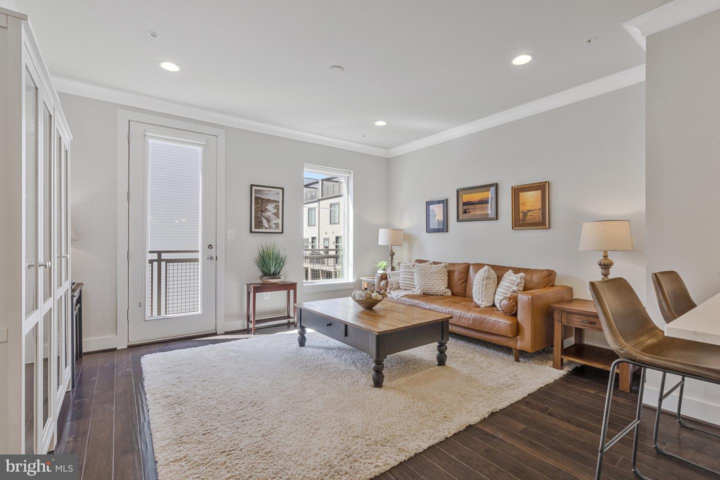 4810 GARDEN VIEW LN, CHANTILLY, Virginia 20151, 3 Bedrooms Bedrooms, ,3 BathroomsBathrooms,Residential,For sale,4810 GARDEN VIEW LN,VAFX2265872 MLS # VAFX2265872