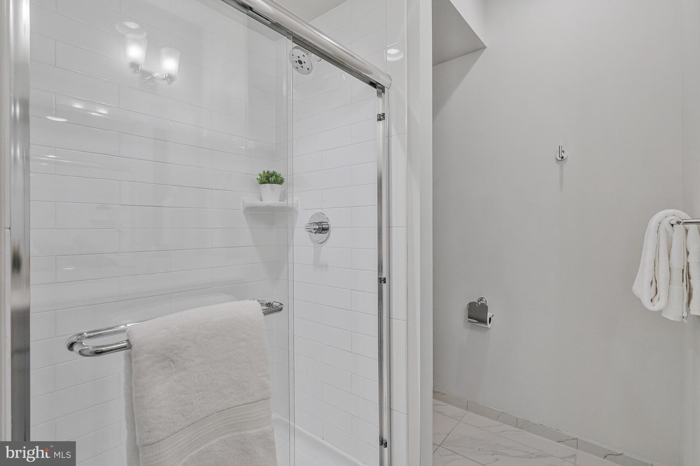 4810 GARDEN VIEW LN, CHANTILLY, Virginia 20151, 3 Bedrooms Bedrooms, ,3 BathroomsBathrooms,Residential,For sale,4810 GARDEN VIEW LN,VAFX2265872 MLS # VAFX2265872