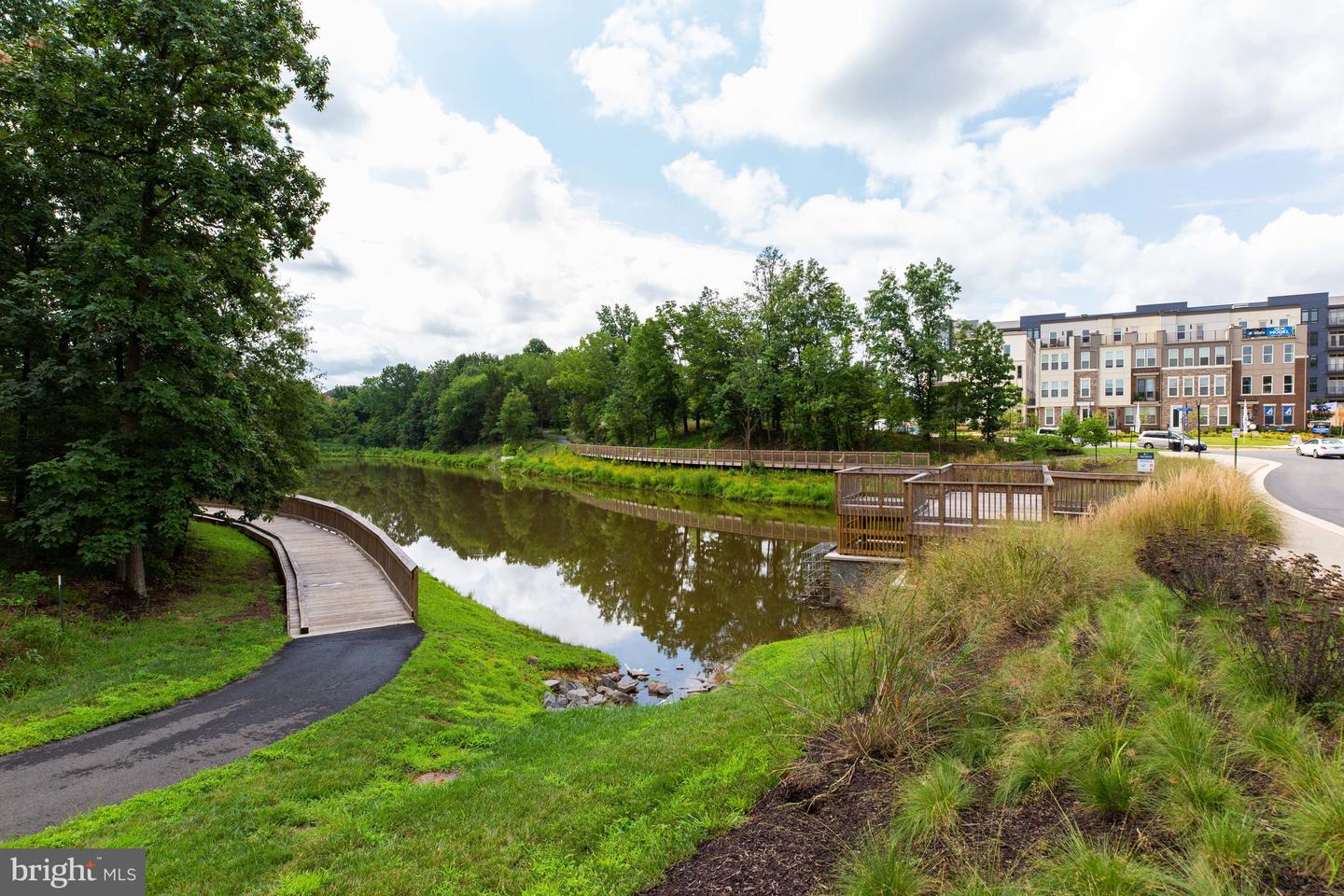 4810 GARDEN VIEW LN, CHANTILLY, Virginia 20151, 3 Bedrooms Bedrooms, ,3 BathroomsBathrooms,Residential,For sale,4810 GARDEN VIEW LN,VAFX2265872 MLS # VAFX2265872