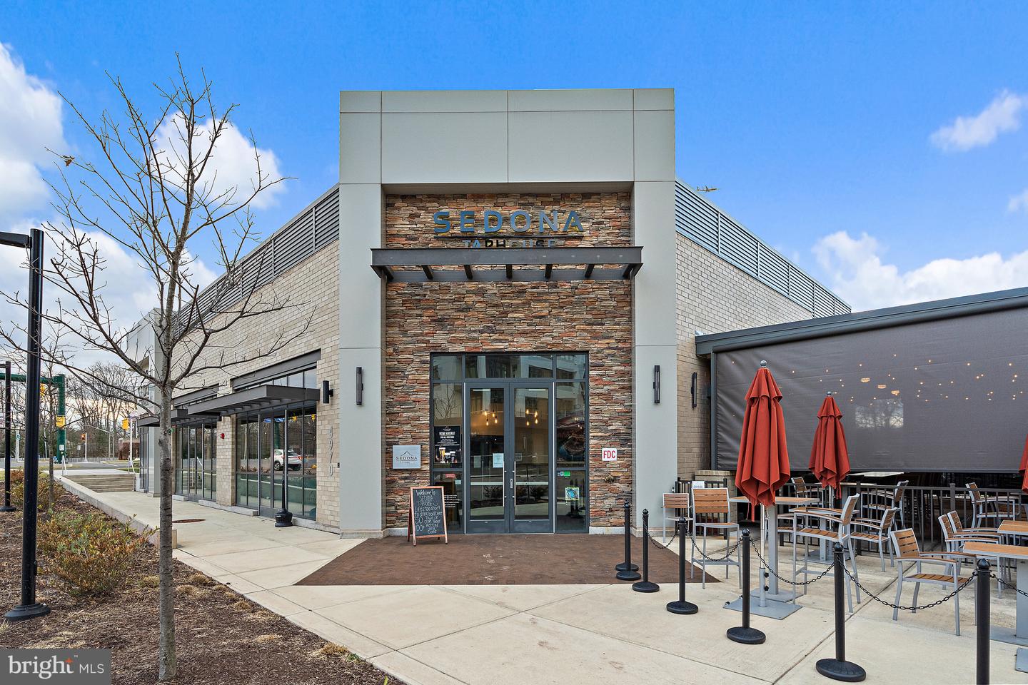 4810 GARDEN VIEW LN, CHANTILLY, Virginia 20151, 3 Bedrooms Bedrooms, ,3 BathroomsBathrooms,Residential,For sale,4810 GARDEN VIEW LN,VAFX2265872 MLS # VAFX2265872