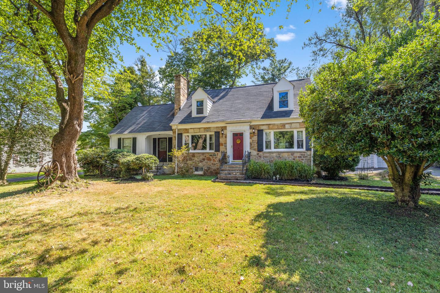 141 BLUE RIDGE ST, WARRENTON, Virginia 20186, 4 Bedrooms Bedrooms, ,3 BathroomsBathrooms,Residential,For sale,141 BLUE RIDGE ST,VAFQ2018232 MLS # VAFQ2018232