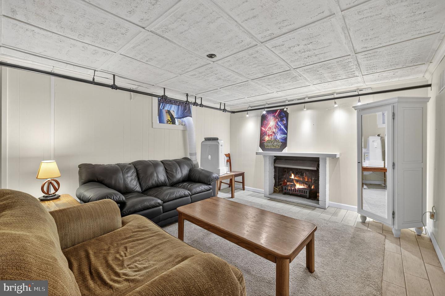141 BLUE RIDGE ST, WARRENTON, Virginia 20186, 4 Bedrooms Bedrooms, ,3 BathroomsBathrooms,Residential,For sale,141 BLUE RIDGE ST,VAFQ2018232 MLS # VAFQ2018232