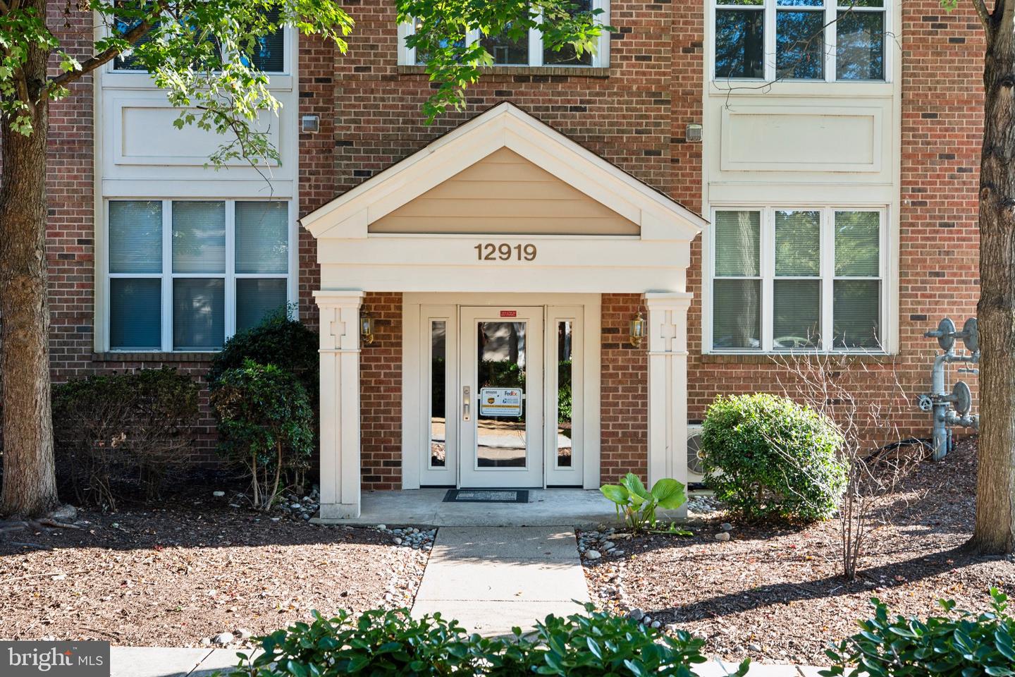 12919 ALTON SQ #215, HERNDON, Virginia 20170, 2 Bedrooms Bedrooms, ,2 BathroomsBathrooms,Residential,For sale,12919 ALTON SQ #215,VAFX2265992 MLS # VAFX2265992