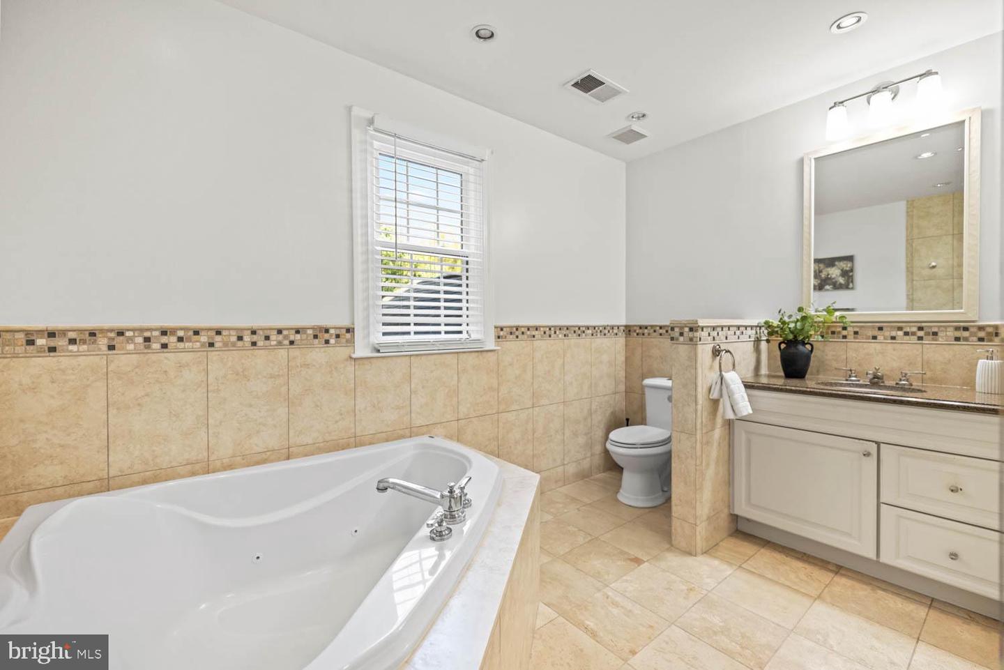 11910 CRAYTON CT, HERNDON, Virginia 20170, 5 Bedrooms Bedrooms, ,4 BathroomsBathrooms,Residential,For sale,11910 CRAYTON CT,VAFX2266102 MLS # VAFX2266102