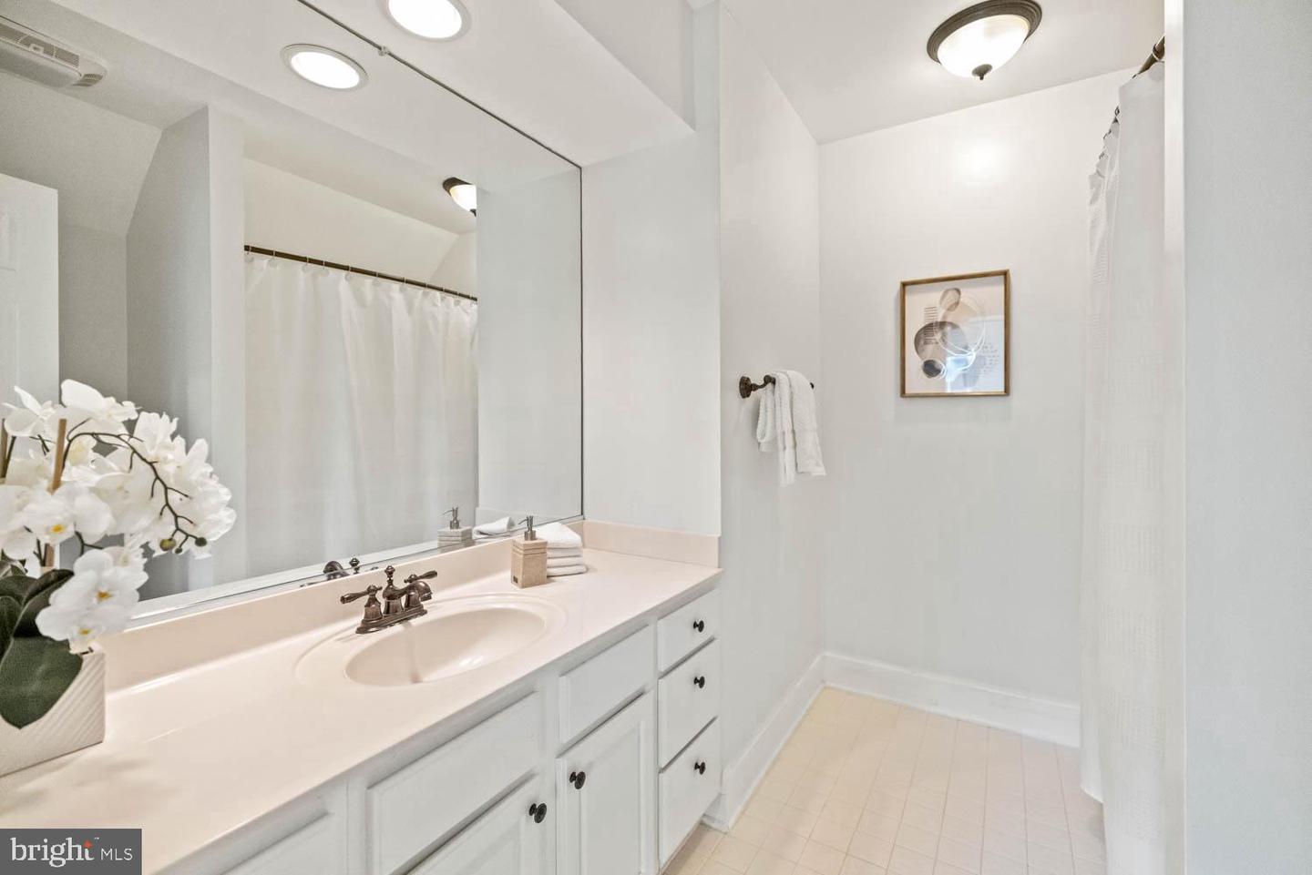 11910 CRAYTON CT, HERNDON, Virginia 20170, 5 Bedrooms Bedrooms, ,4 BathroomsBathrooms,Residential,For sale,11910 CRAYTON CT,VAFX2266102 MLS # VAFX2266102