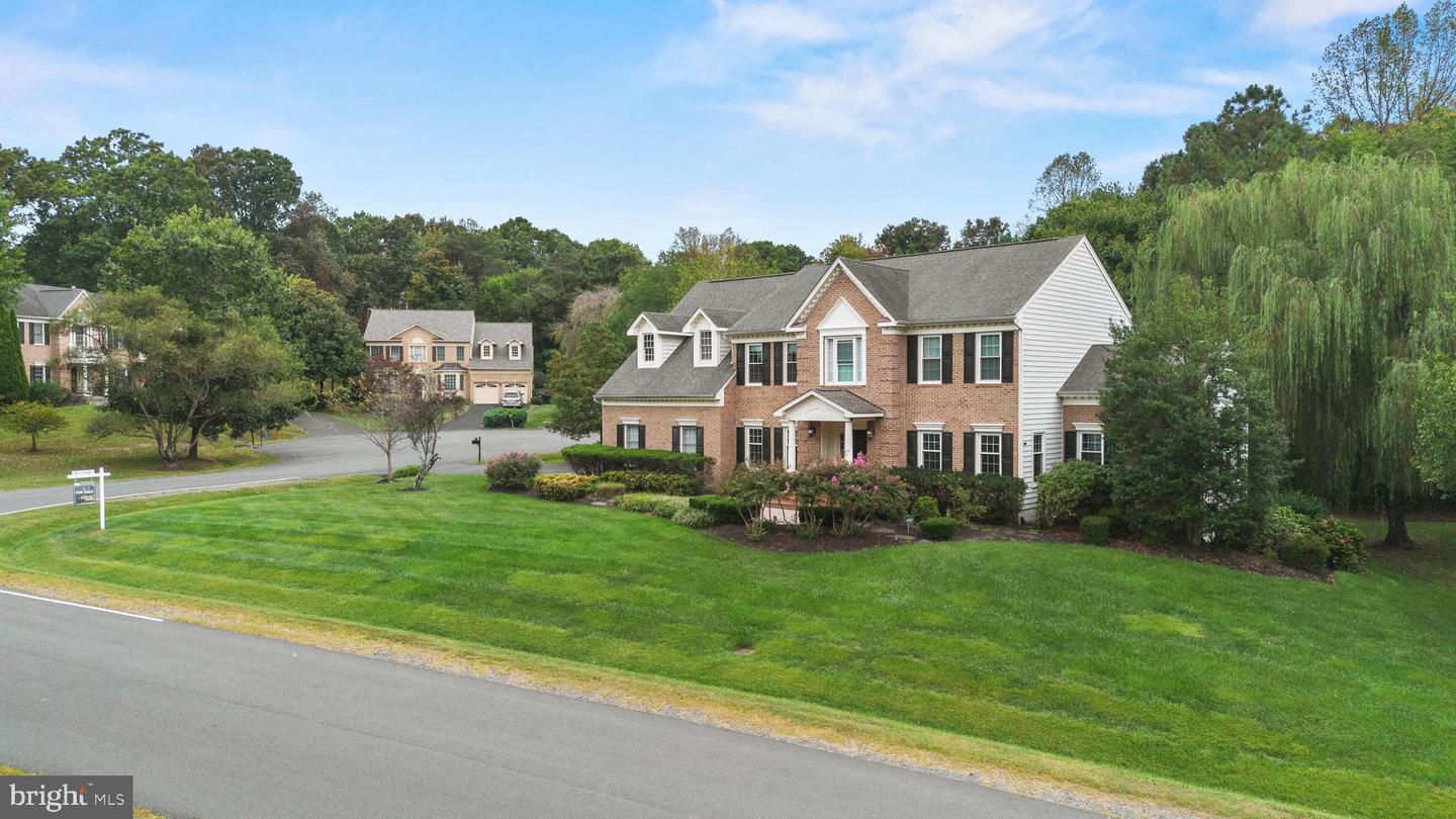 11910 CRAYTON CT, HERNDON, Virginia 20170, 5 Bedrooms Bedrooms, ,4 BathroomsBathrooms,Residential,For sale,11910 CRAYTON CT,VAFX2266102 MLS # VAFX2266102