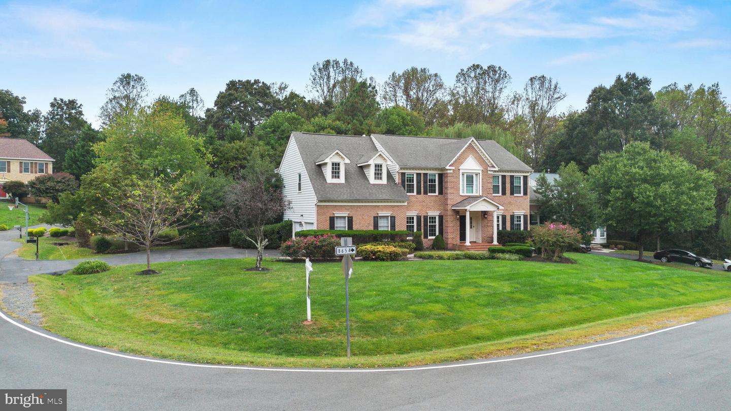 11910 CRAYTON CT, HERNDON, Virginia 20170, 5 Bedrooms Bedrooms, ,4 BathroomsBathrooms,Residential,For sale,11910 CRAYTON CT,VAFX2266102 MLS # VAFX2266102