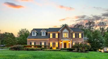 11910 CRAYTON CT, HERNDON, Virginia 20170, 5 Bedrooms Bedrooms, ,4 BathroomsBathrooms,Residential,For sale,11910 CRAYTON CT,VAFX2266102 MLS # VAFX2266102